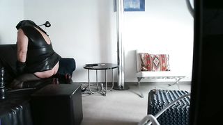 freak spandex nun bessy is railing gigant buttplug