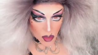 Smokin in the Folks Guest Room