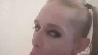 Amysub takes torrid douche