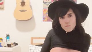 School sissy dame demonstrating her sumptuous bod and cock-squeezing culo