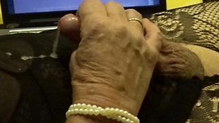 Julian069 love crossdress and jizm