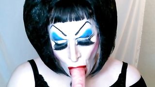 Sissy Super-Bitch in Intense Make-Up Fellates and Deep Gullets Faux-Cock on Web Cam