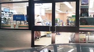 DeeDee69 Stops for a Guzzle