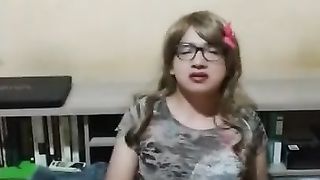 Valentina Reaparece en su alcoba