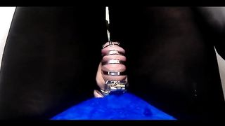 Закрытая устроила золотой фонтан и наполнила трубочку спермой