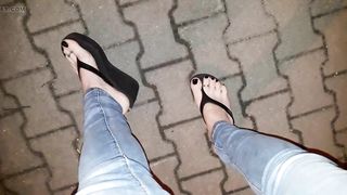 I demonstrate my awesome soles in highly stellar platform roll flops