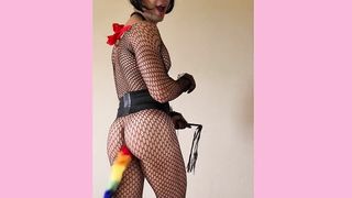 Carnaval Crossdresser Dancing Kitty Desire