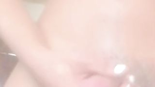 SHE-MALE BIG BLACK COCK MIRROR WANK OFF