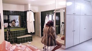 Robed like a Doll - but just a screwable super-bitch