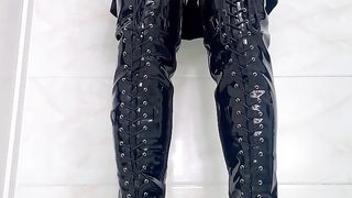 Crossdresser Emo Meow Tugging in JK mini-skirt