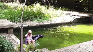 Chantal vs. Air Mattress - prelude for an titillating day