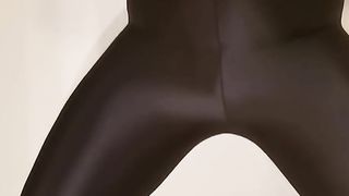 Gossard Glossies boulder-holder and Gatta Black Brillant Glistening Stockings