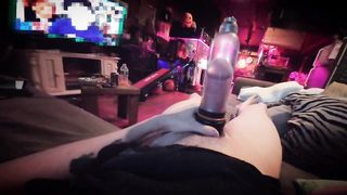 Wood Pumping Tiffany Ciskiss Using Bathmate Hercules To Pump Huge White Fuck-Stick