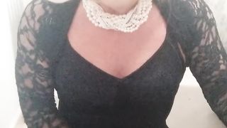 Blondie trans woman plumbs her fleshlight