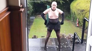 OUTDOOR SISSY EXPOSURE