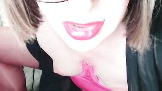 Grubby Trans Emma toying