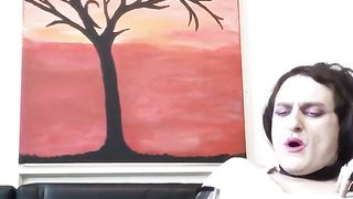 Crossdresser Barbara White draining till jism