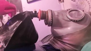 breathplay with gasmask