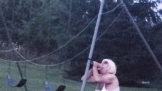 DeeDeeSlut on the Sways