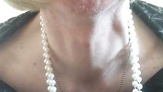 Sissy Cindy guzzles jism