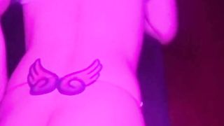 Sissy Expect, the lil' super-bitch in individual night converse