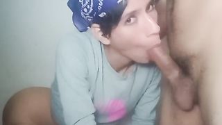 Mi visita esta aqui para que yo vea como esta de grande