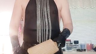 Dominatrix Victoria needs to be worshiped and satiated!