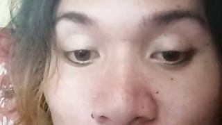 Magpasikat gyud siya