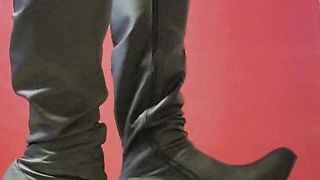 Cuddling in stretch pants and footwear