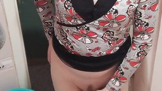 MakssiCD - Marina demonstrates how to lurk her prick inwards the underpants