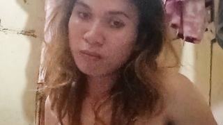 Nagkaon nga nag inusara sa kwarto