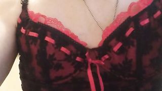 Sissy Cindy has joy with cucumber