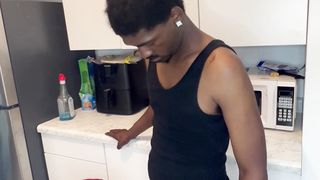 TRANSSEXUAL Mouth is Always Finer In the Kitchen onlyfans alexiakessel1