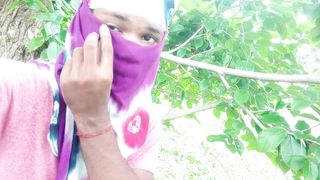 I had a bunch of joy romancing in the green woods this morning on the pretex.t of going to the shower