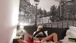 Platin light-haired queer chick four - on couch