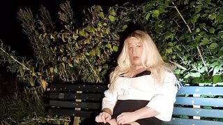 Mariska ambling and mastrubating in the forest