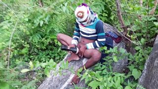 Sam ke samy me me jangl me ghumne gayi thi to vaha pe bahut howdy sundar jangl tha our mera guy me injay ka fellow hone lagi our me pu