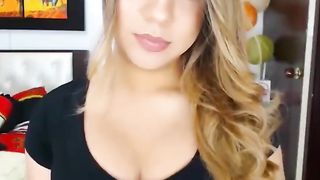 A Sexy Solo Masturbation With Ts