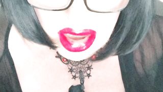 Trans cougar shoots a load