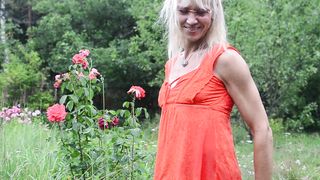 On a super-fucking-hot summer evening, I sumptuous off under a jet of a hose pipe in the garden, all raw in my clothes ...