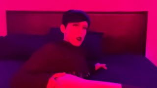 Crimson Romance With Syn Thetic In Her Guest Room