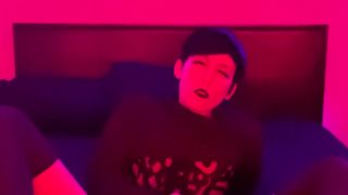 Crimson Romance With Syn Thetic In Her Guest Room