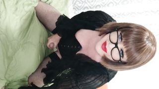 Trans damsel nutting on herself