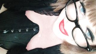 Trans damsel nutting on herself