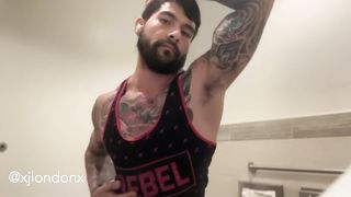 FtM Public Risky Solo Wank Off