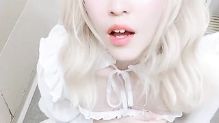 男の娘がシコシコオナニーして自分が出した精液飲んでみた