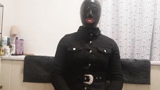 Love Glove Woman locked in Rubbers Greatest rubber hood for two hours