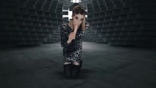 Pro She-Creature Taunts Schlong