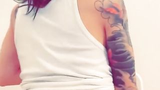 Jiggle the World: Dance Moves That Inspire ( TSVictoria Carvalho )