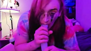 Trans Clowngirl Gets Freaky With a Balloon